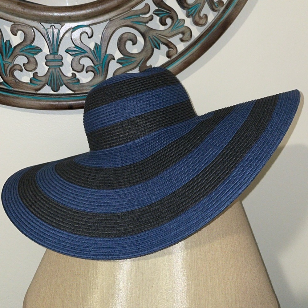 NWT Banana Republic Wide Brim Sun/Summer/Garden/Beach/Cruise hat. Black/Blue M/L